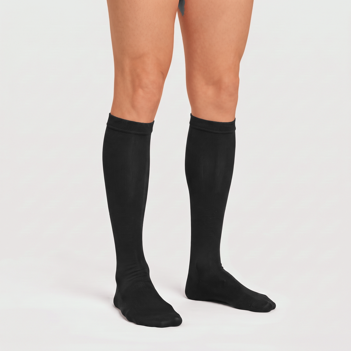 Calcetines de compresión de bambú KIMA para hombre en negro