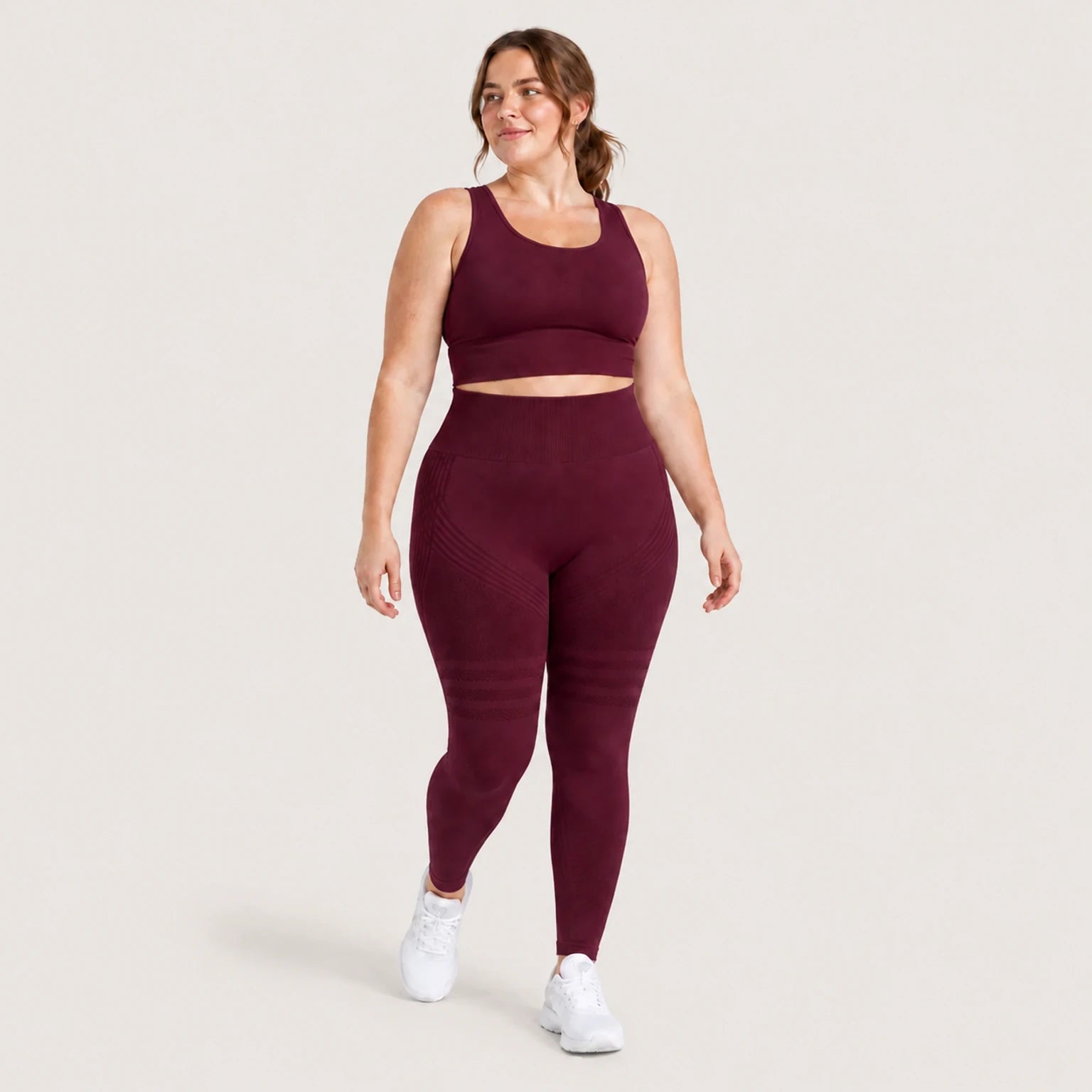 KIMA™ SculptActive 3D shaping leggings — Burgundy — front view